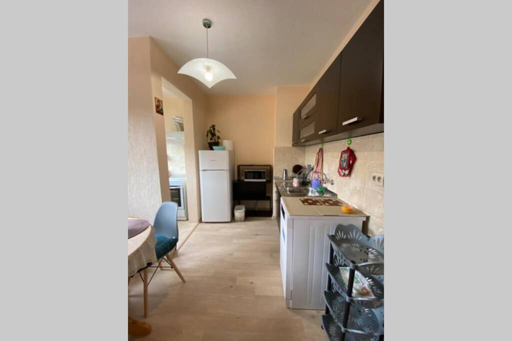 Sunny Apartment By The River サンダンスキ エクステリア 写真