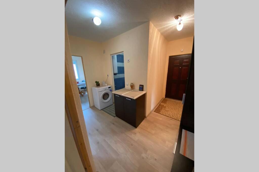 Sunny Apartment By The River サンダンスキ エクステリア 写真